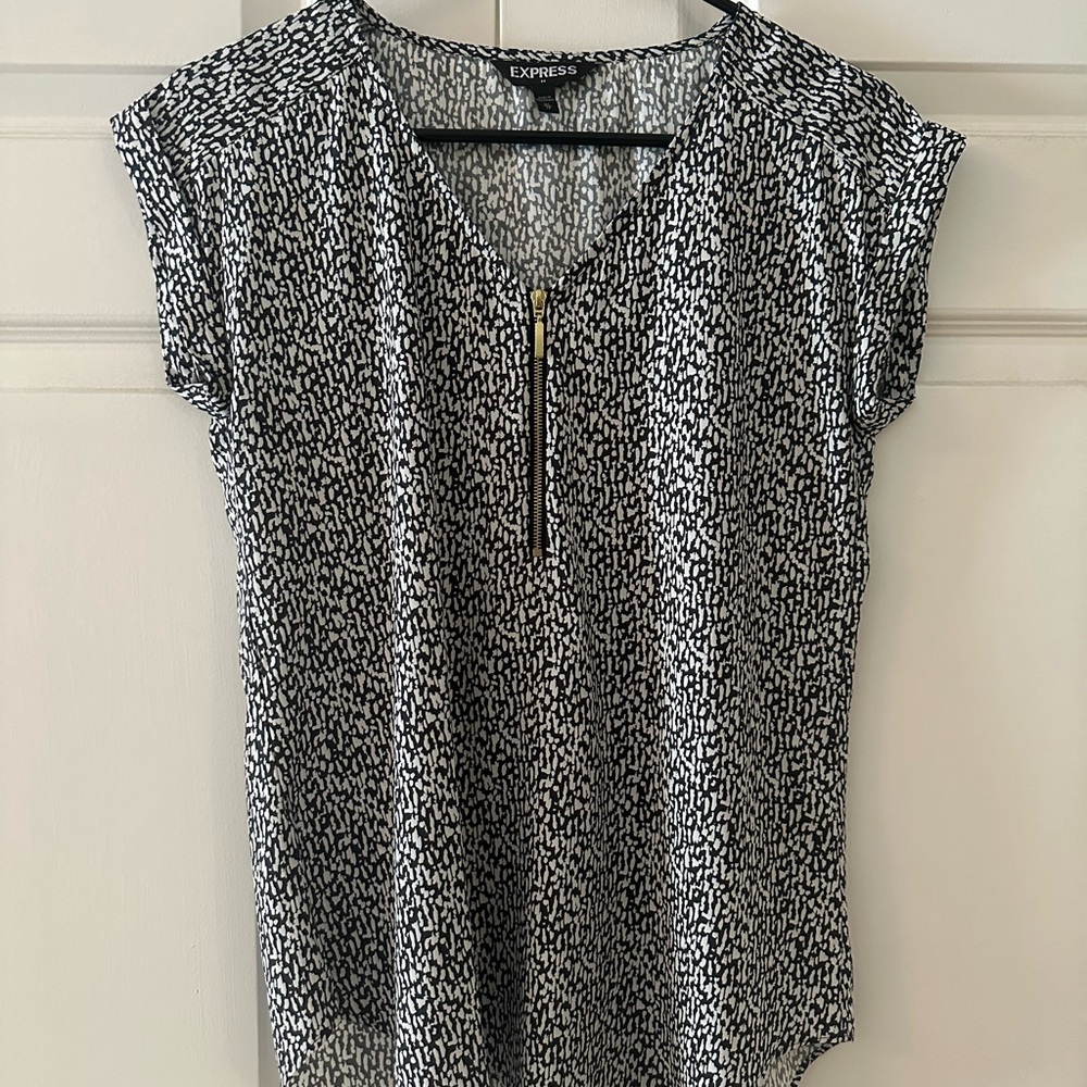 Bundle of two express shirts